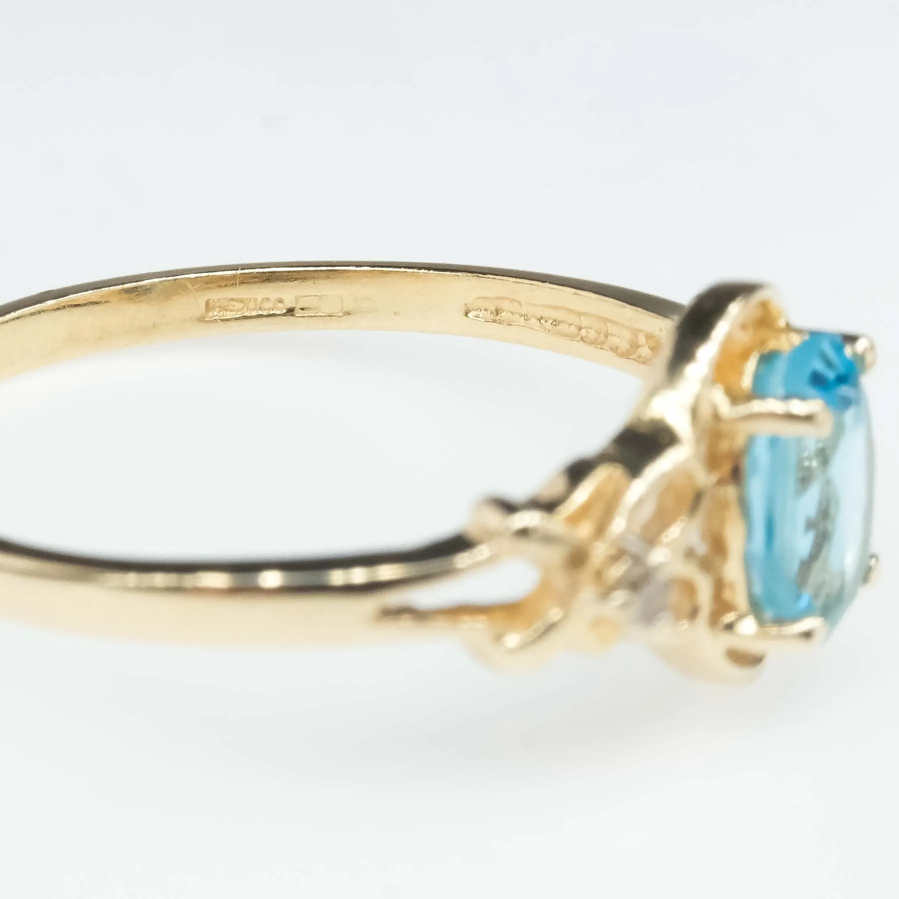 0.94ct Swiss Blue Topaz with Diamond Accents Gemstone Ring in 14K Yellow Gold