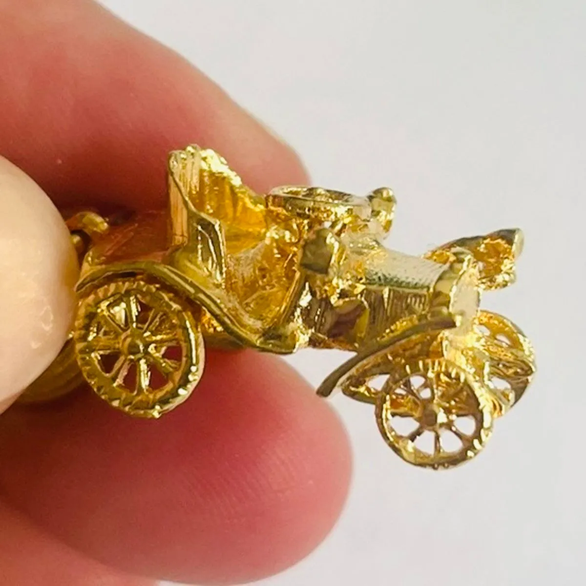1950s 9KT Yellow Gold Charm Bracelet