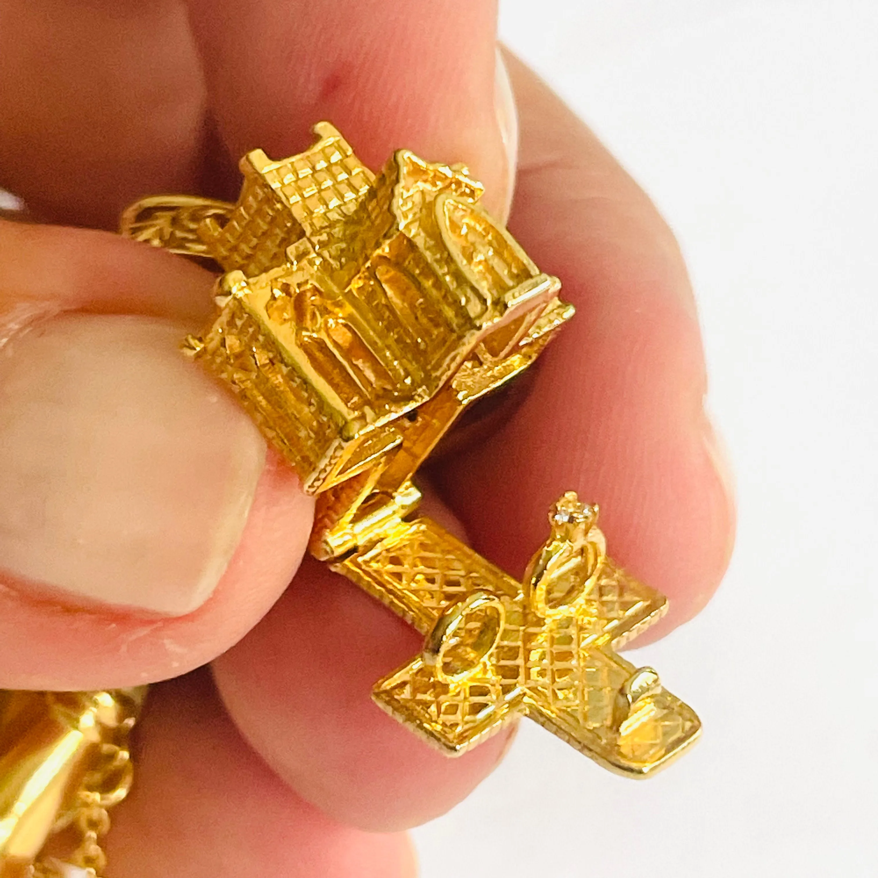 1950s 9KT Yellow Gold Charm Bracelet
