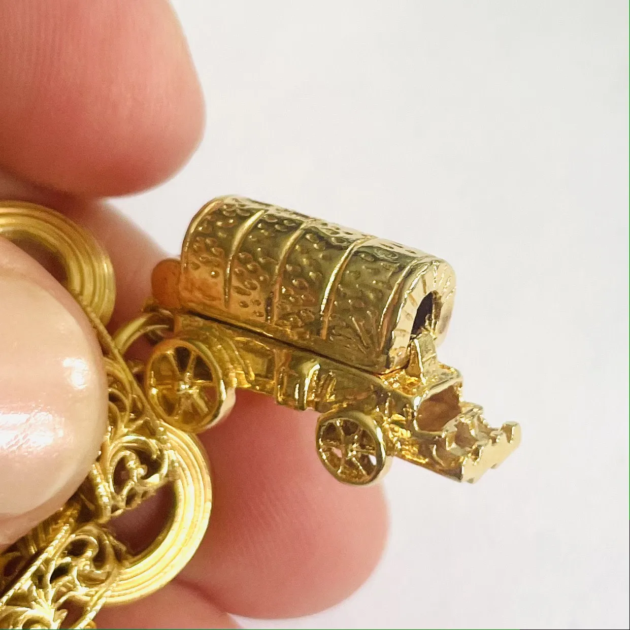 1950s 9KT Yellow Gold Charm Bracelet