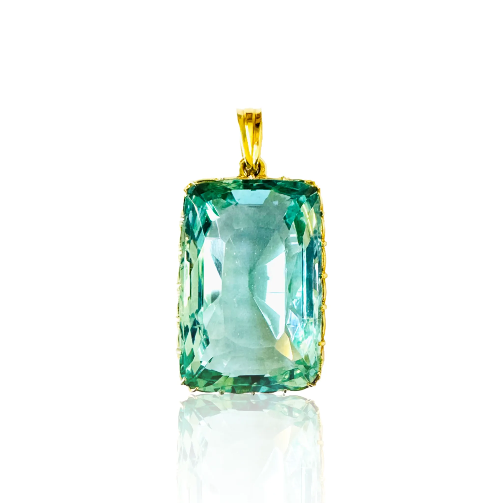 1960s 18KT Yellow Gold Aquamarine Pendant