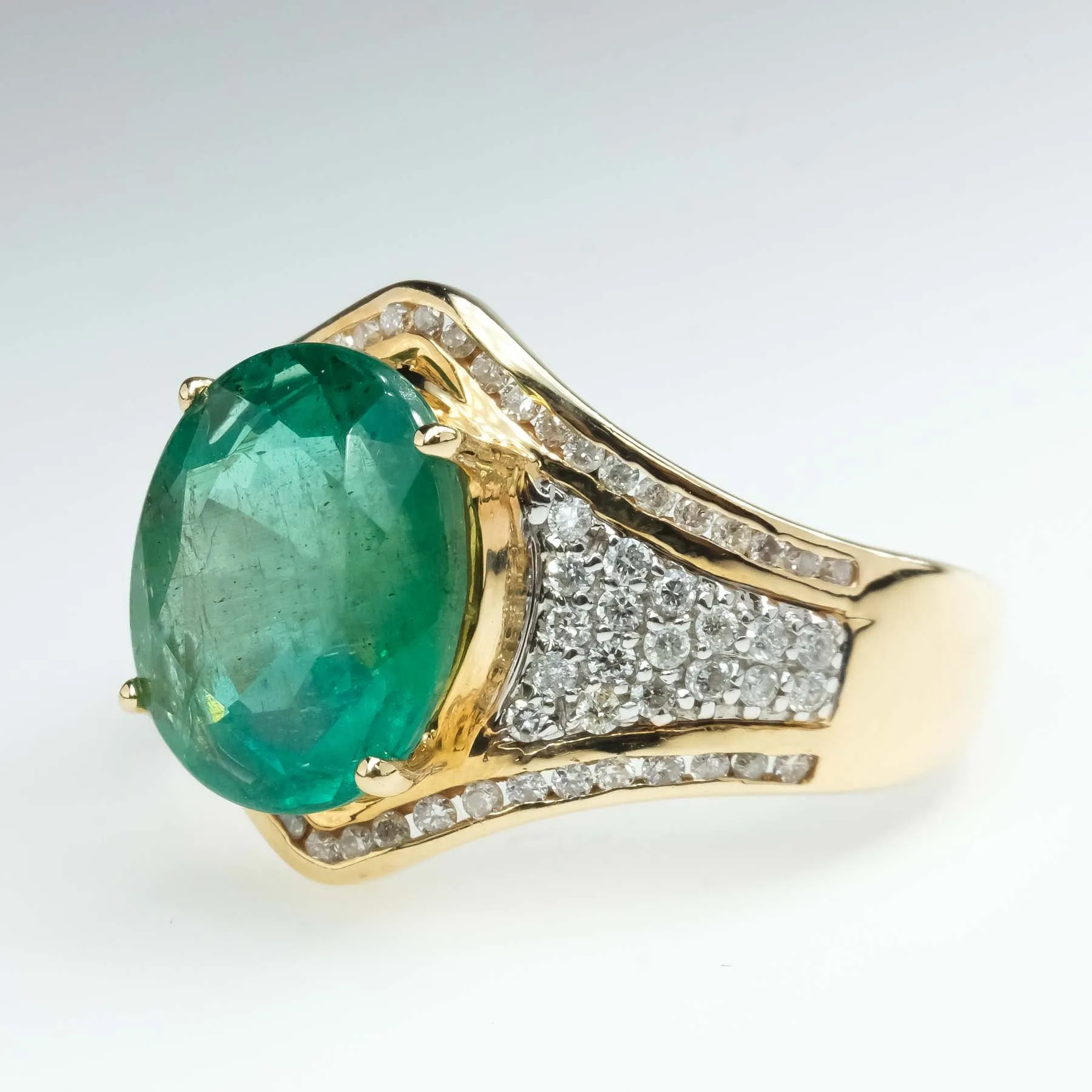 3.67ct Oval Natural Emerald and Diamond Accented Ring in 14K Yellow Gold