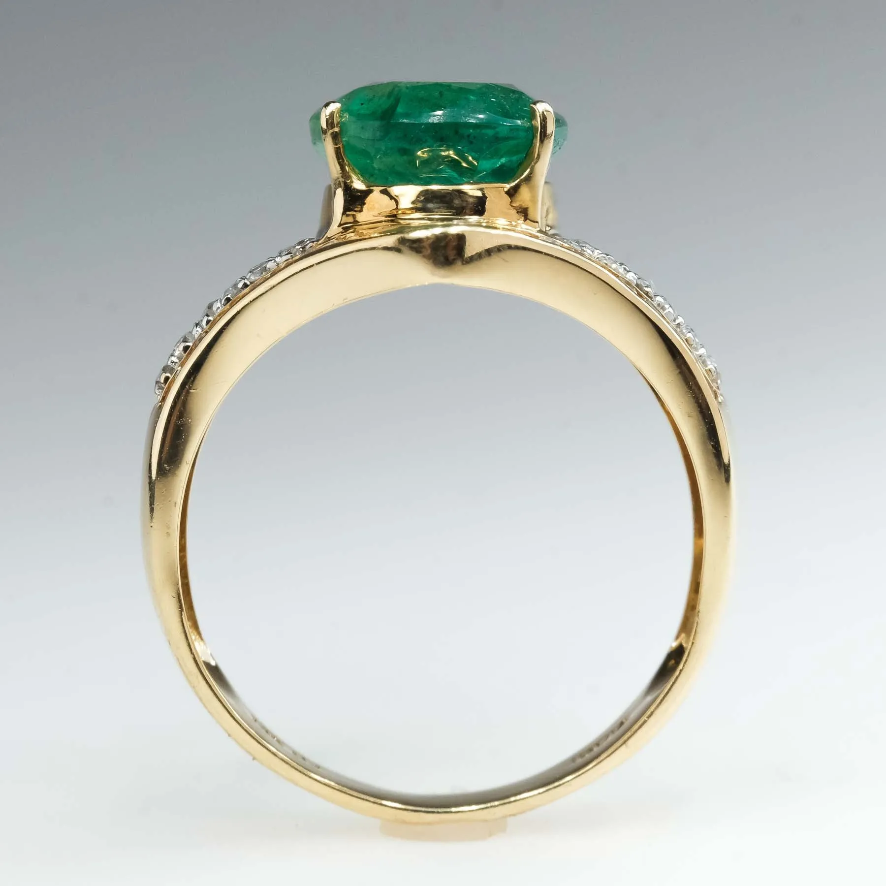 3.67ct Oval Natural Emerald and Diamond Accented Ring in 14K Yellow Gold