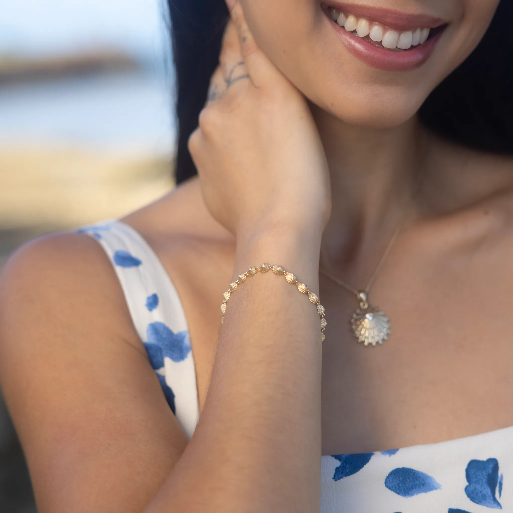7-8.5" Adjustable Opihi Bracelet in Gold with Diamonds