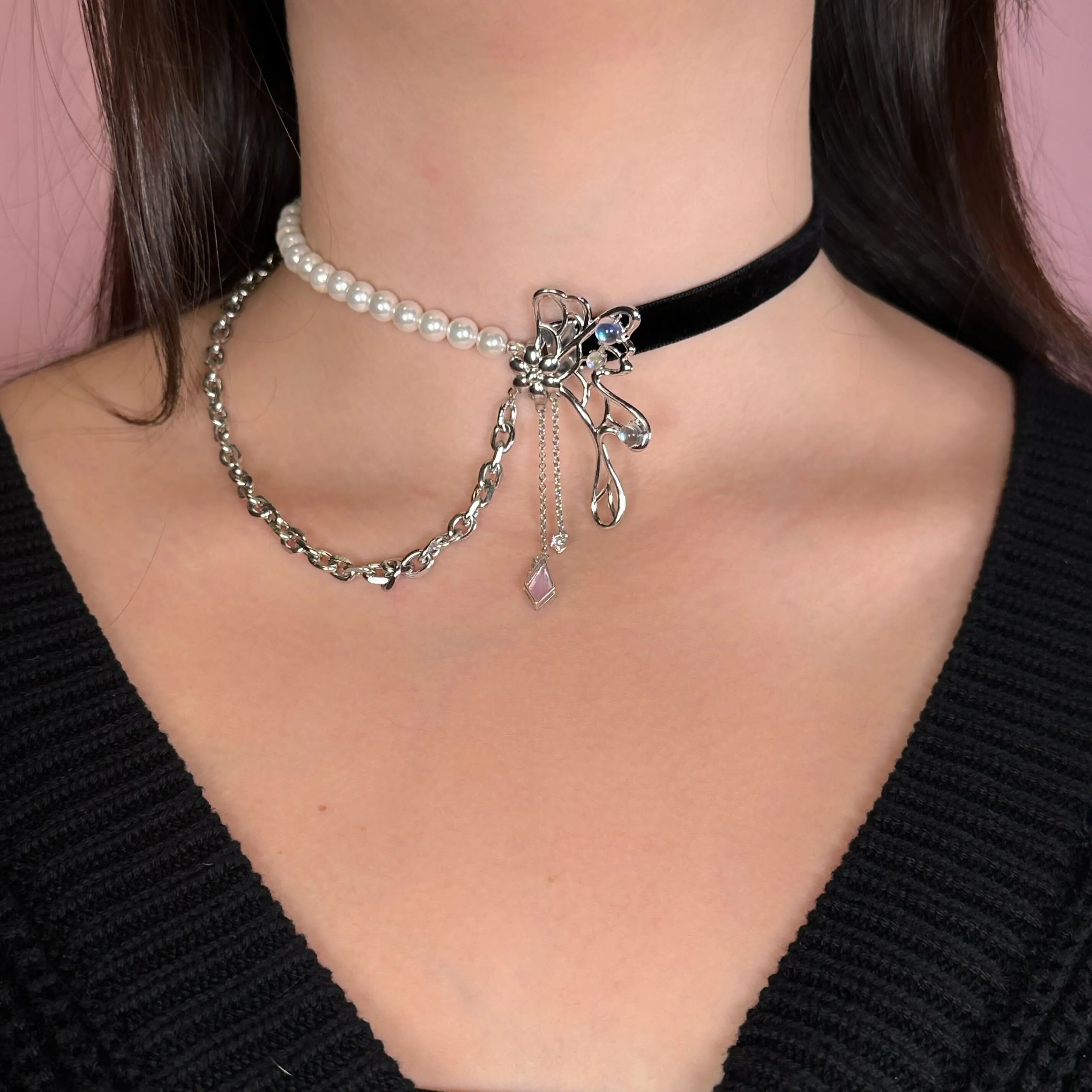 Andrea velvet choker