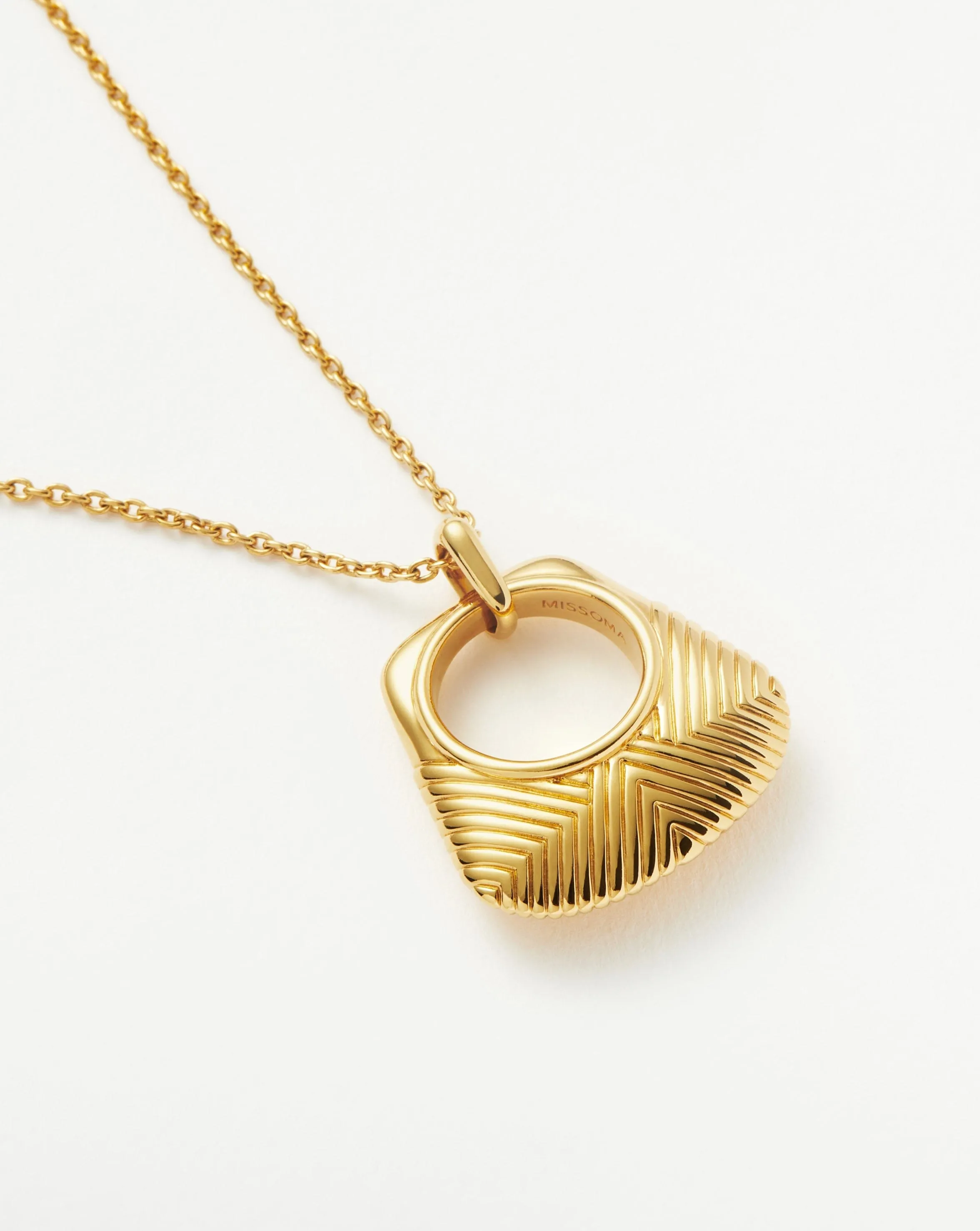 Hera Ridge Pendant Necklace | 18k Gold Plated