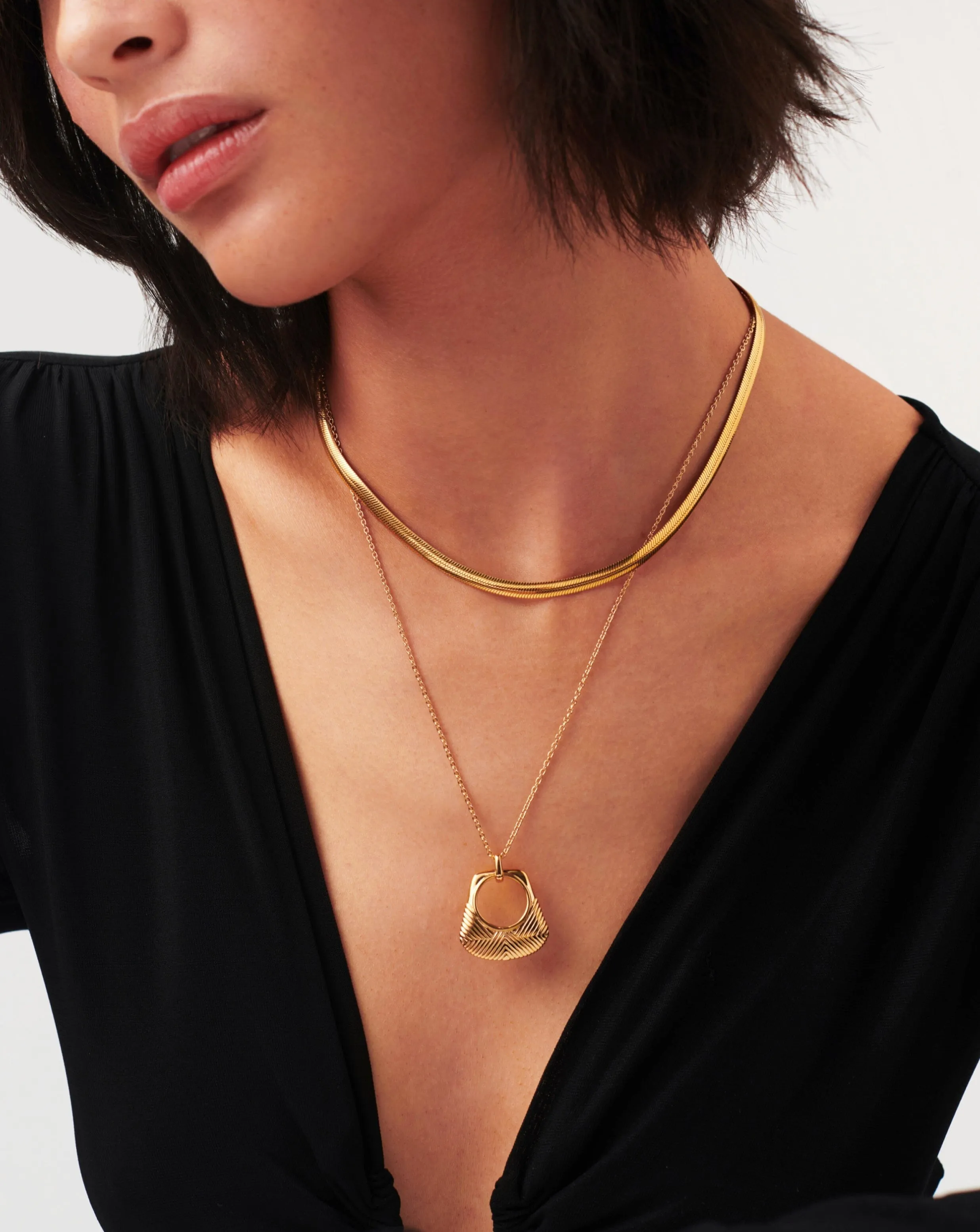 Hera Ridge Pendant Necklace | 18k Gold Plated