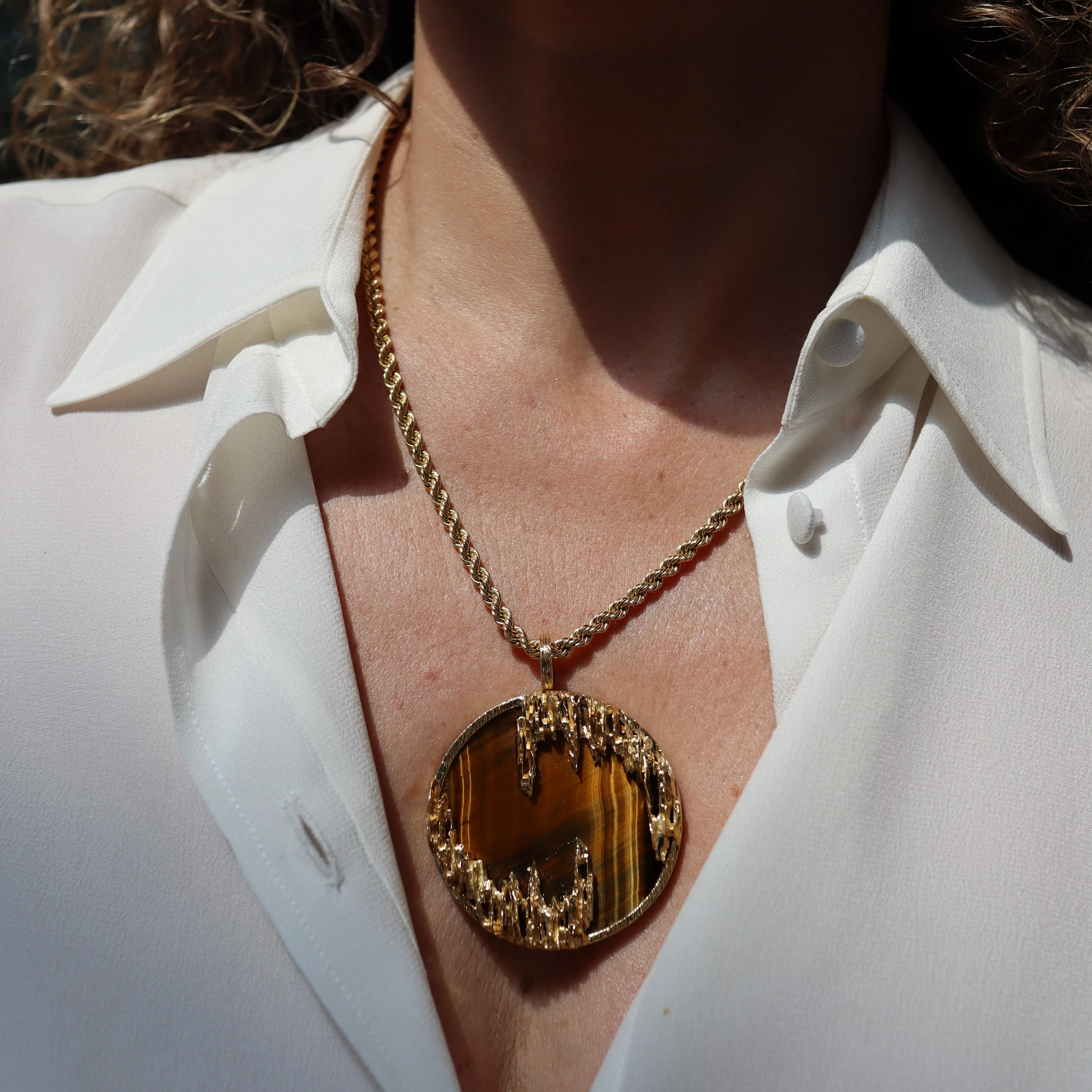 Kutchinsky 1970s 18KT Yellow Gold Tiger's Eye Pendant
