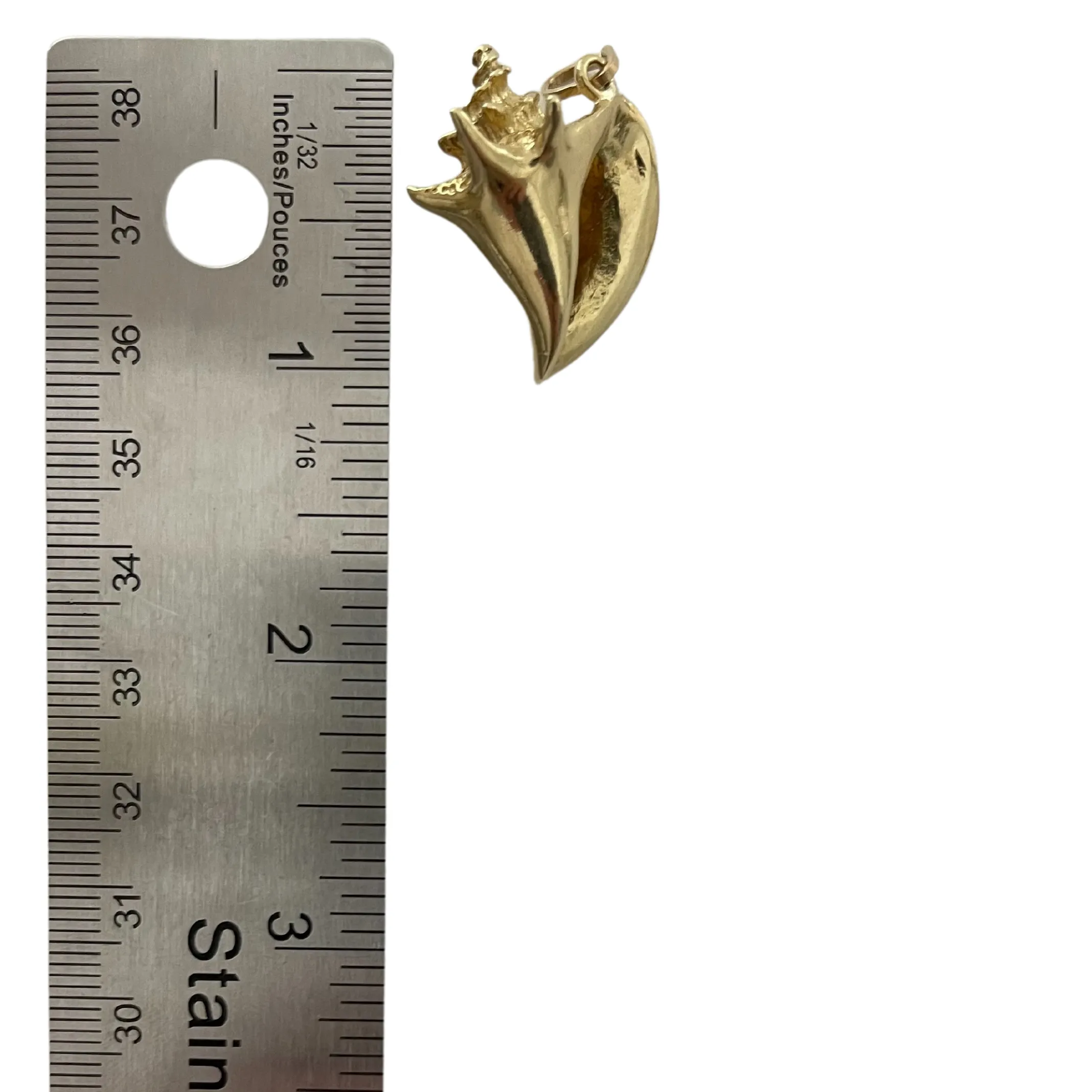 Vintage Conch Shell Gold Charm/Pendant